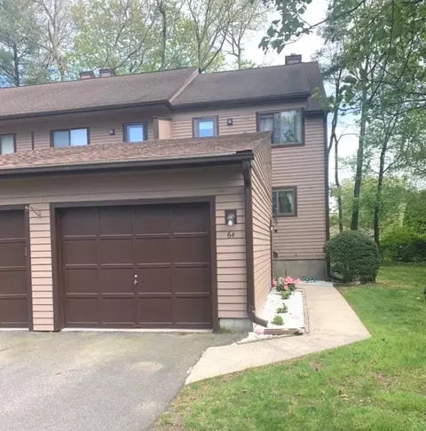 64 Wynwood Dr #64, Enfield, CT 06082