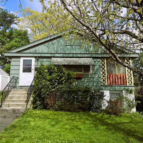 46 Kramer Ave, Waterbury, CT 06705