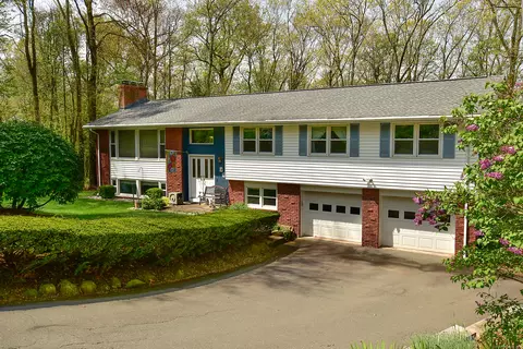 36 Bette Dr, Manchester, CT 06040