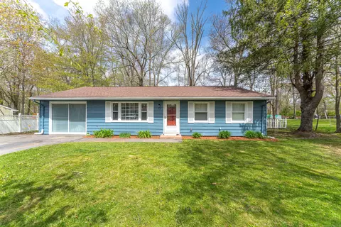 13 Pennywise Ln, Ledyard, CT 06339