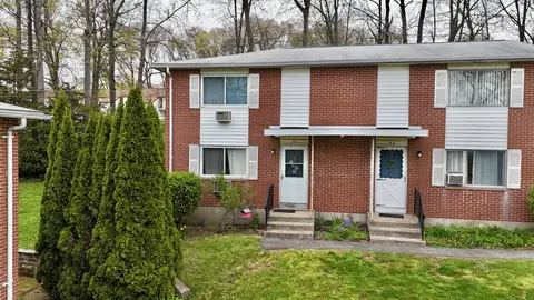273 Queen St #15F, Southington, CT 06489