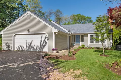 2 Tumblebrook Pl, Cheshire, CT 06410