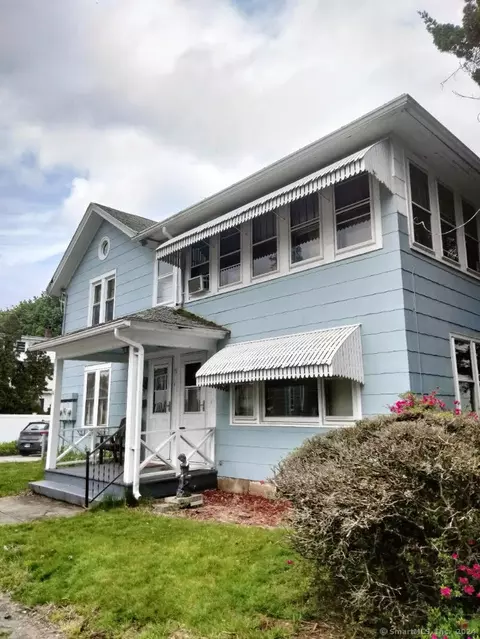 8 Franklin St, Ansonia, CT 06401