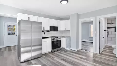 214 Elm St, Meriden, CT 06450