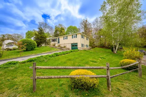 81 Purdy Rd, Waterbury, CT 06706
