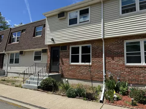 434 Blackstone Vlg #434, Meriden, CT 06450