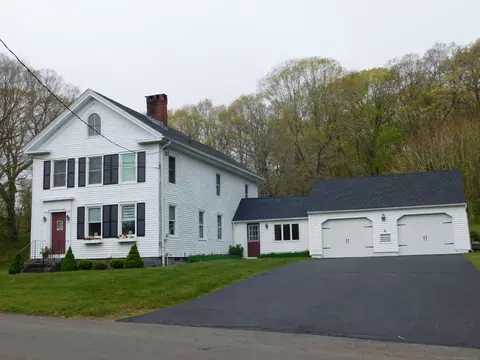 99 Horse Pond Rd, Madison, CT 06443