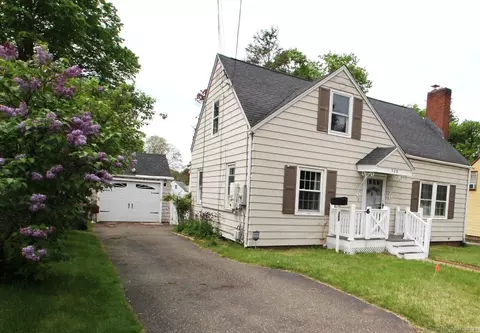 348 Woodbridge St, Manchester, CT 06042