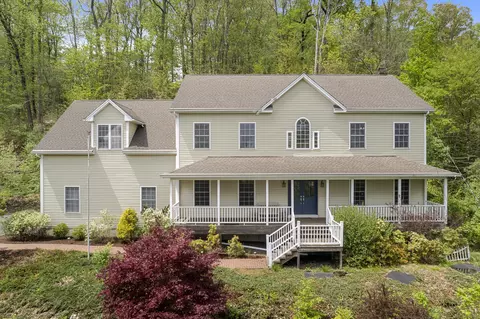 708 Totoket Rd, Northford, CT 06472