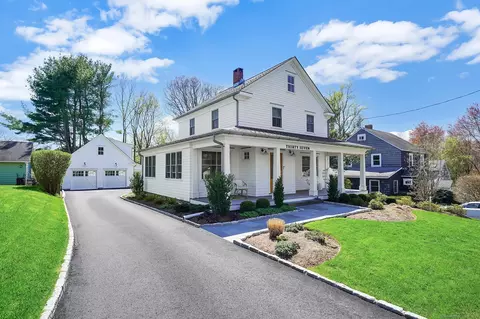 37 Evelyn St, Trumbull, CT 06611
