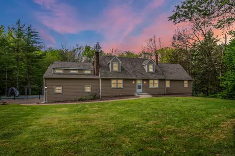 7 Saddle Dr, East Granby, CT 06026