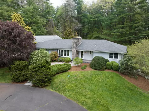 598 Oakwood Dr, Glastonbury, CT 06033