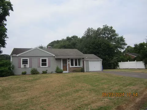 72 Lawncrest Dr, Southington, CT 06489
