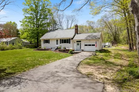 9 Dean Rd, East Lyme, CT 06333