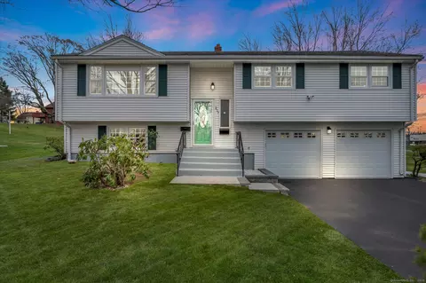 217 Harding Ave, Newington, CT 06111