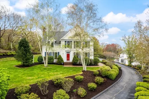 24 Crosswinds Dr, Groton, CT 06340