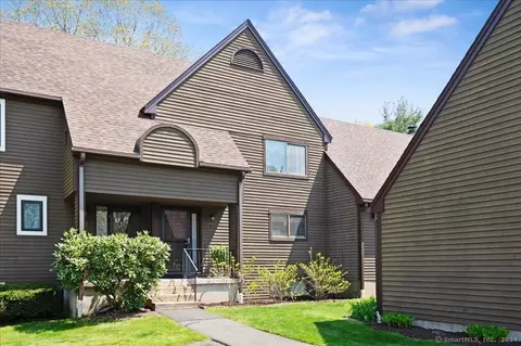 3 Tanager Cir #3, Tariffville, CT 06081