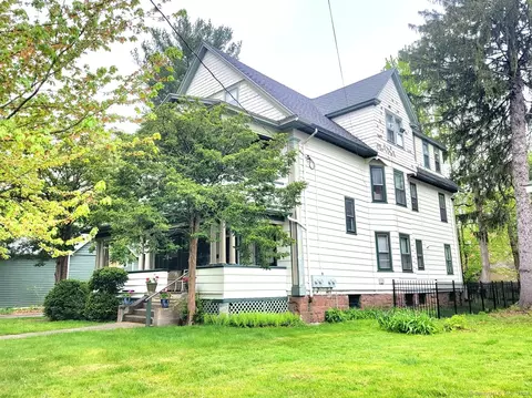 978 West Blvd, Hartford, CT 06105