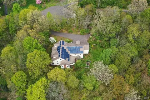 52 High Meadow Ln, Middlefield, CT 06455