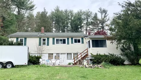 69 Meadowbrook Ln, Mansfield, CT 06250