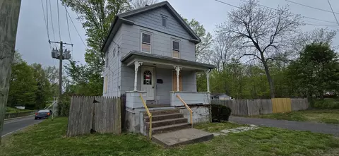 26 North St, Windsor Locks, CT 06096