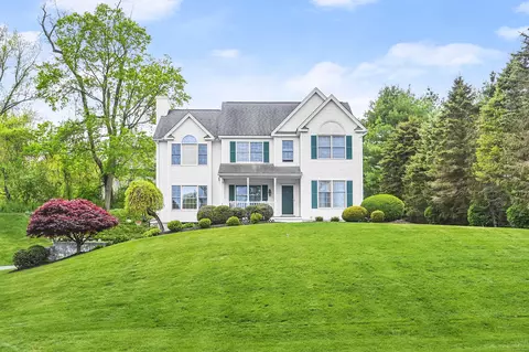 10 Allison Ln, New Milford, CT 06776