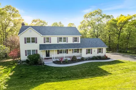 11 Goldfinch Ter, East Lyme, CT 06333