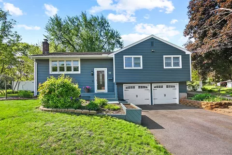 77 Croft Dr, Manchester, CT 06042