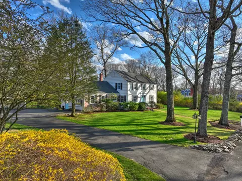 25 Southfield Rd, Easton, CT 06612