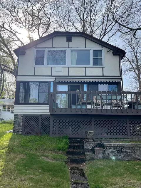 6 Pratt Ln, Wolcott, CT 06716