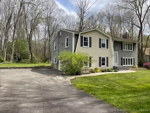 142 Cow Hill Rd, Clinton, CT 06413