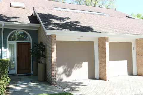 13 Regents Park #13, Westport, CT 06880