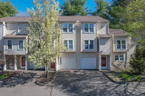 380 Hitchcock Rd #138, Waterbury, CT 06705