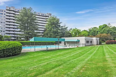3200 Park Ave #10F1, Bridgeport, CT 06604