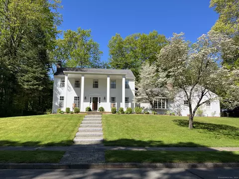 15 North Ct, Cheshire, CT 06410