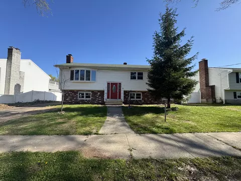 35 Tolli Ter, East Haven, CT 06512