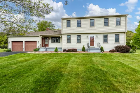 15 Apple Ln, Colchester, CT 06415