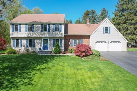 3 Mulberry Ct, Cheshire, CT 06410