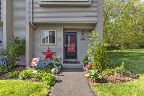 827 Oronoke Rd #2-12, Waterbury, CT 06708