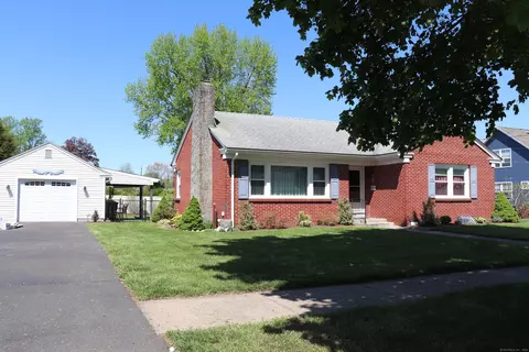 17 Longview Rd, Enfield, CT 06082
