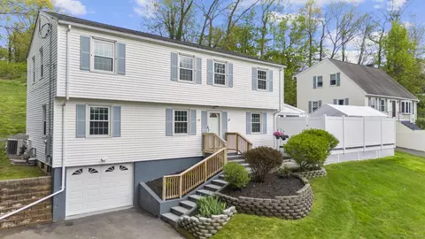 30 Bayberry Dr, Wallingford, CT 06492