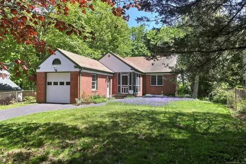 41 Marion Ave, Hamden, CT 06518