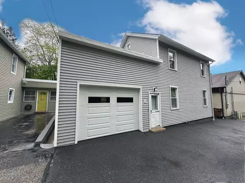 31-33 Long Hill Ave, Shelton, CT 06484