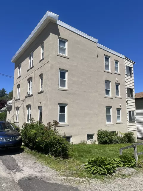 81 Russell St, Waterbury, CT 06708