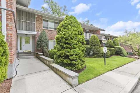 40 Southport Woods Dr #40, Southport, CT 06890