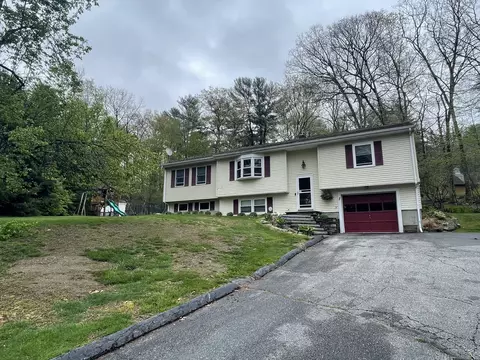 37 Marcy Ln, North Grosvenor Dale, CT 06255