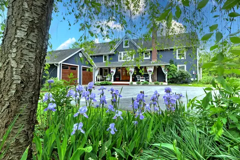 935 Baldwin Rd, Woodbridge, CT 06525