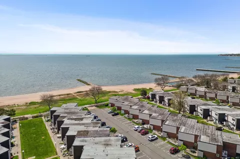 153 W West Walk #153, West Haven, CT 06516