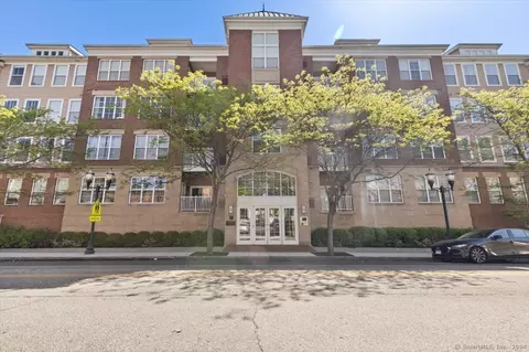 25 Adams Ave #211, Stamford, CT 06902
