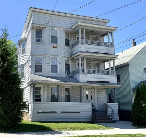 545 Huntington Rd, Bridgeport, CT 06610